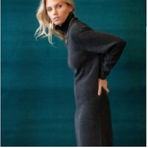 WVN Black Turtleneck Sweater Dress - Picture 14 of 14
